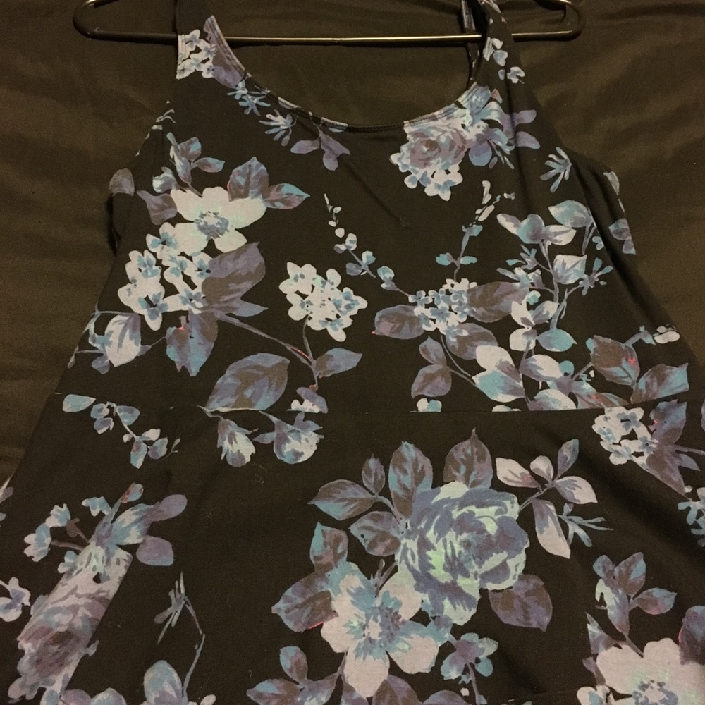 Shirt - Picture 2 of 4